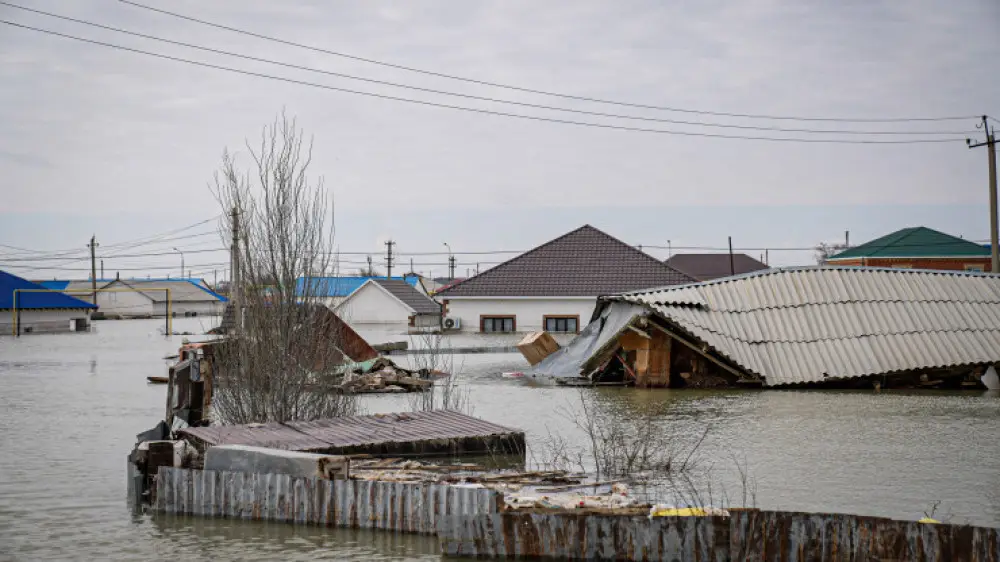 Су тасқыны салдарынан зардап шеккен 55 мыңға жуық адам үйіне оралды