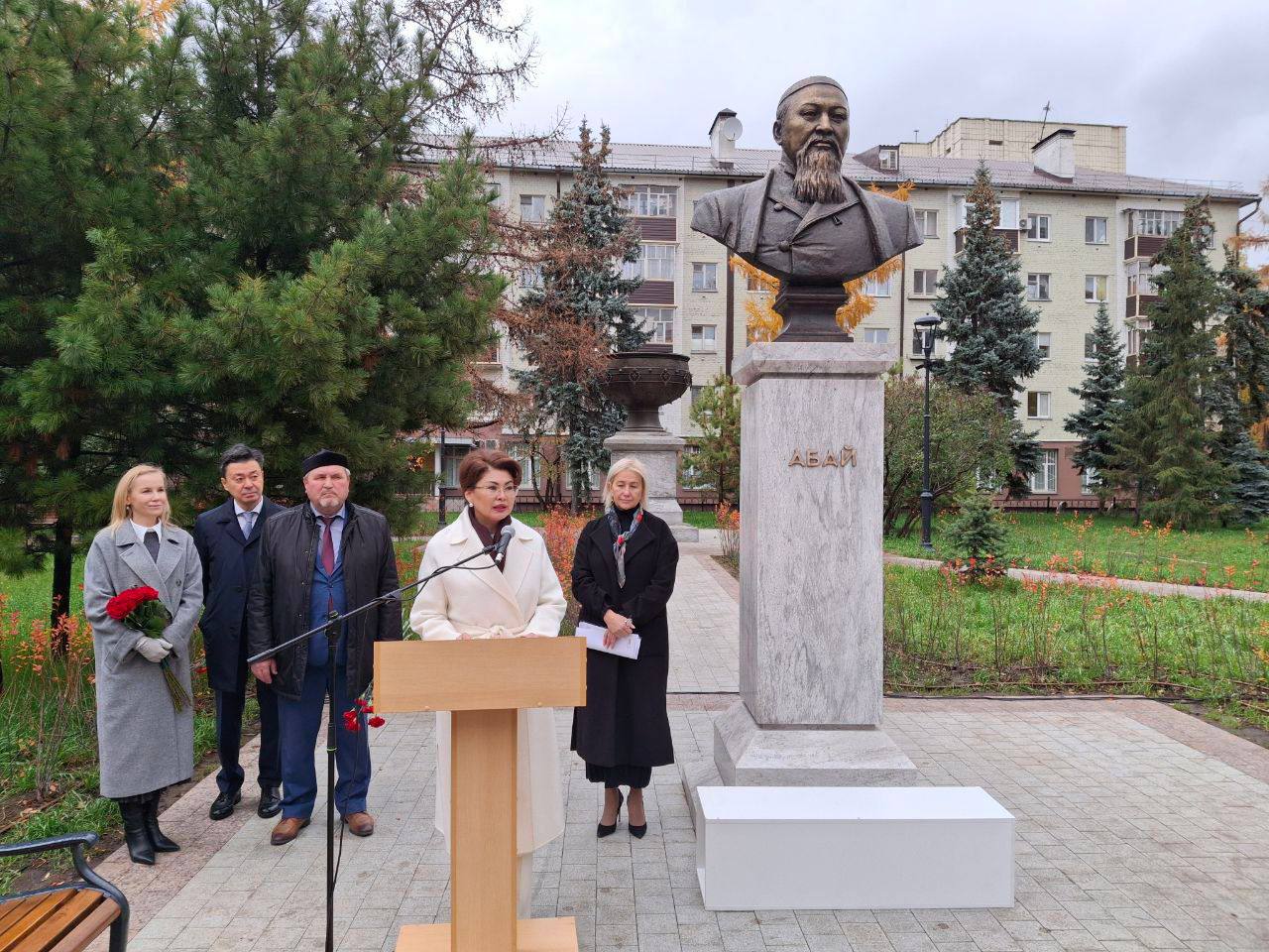 Татарстанда Абай Құнанбаевтың ескерткіші ашылды