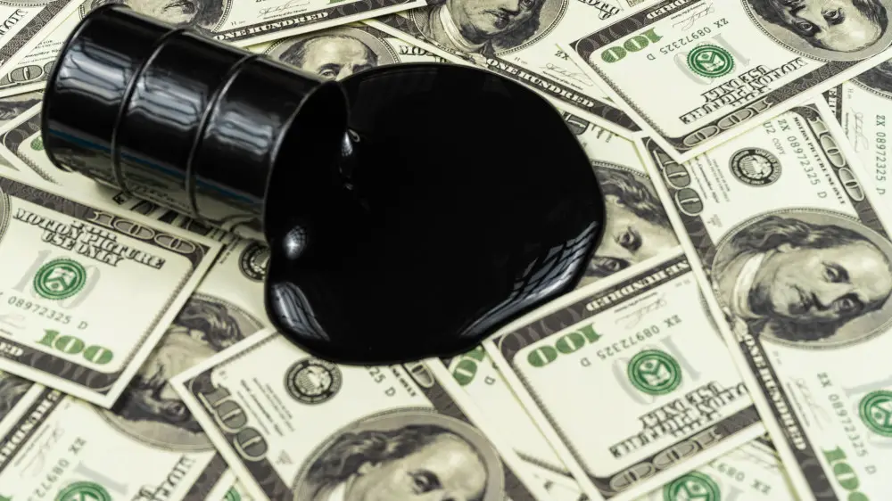 Мұнай бағасы құлдырап жатыр: Brent барреліне 73 доллардан төмен түсті