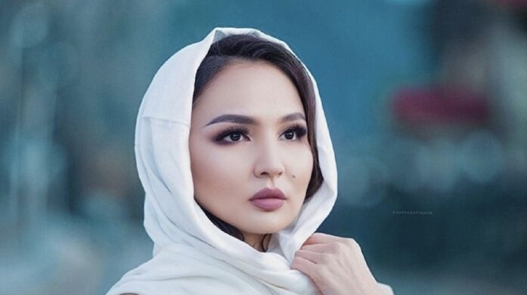 "Мешітке асыққаныңызбен, сауаптың көкесі мынада": Жұлдыз Әбдікәрімова сауапқа кенелудің жолын айтты