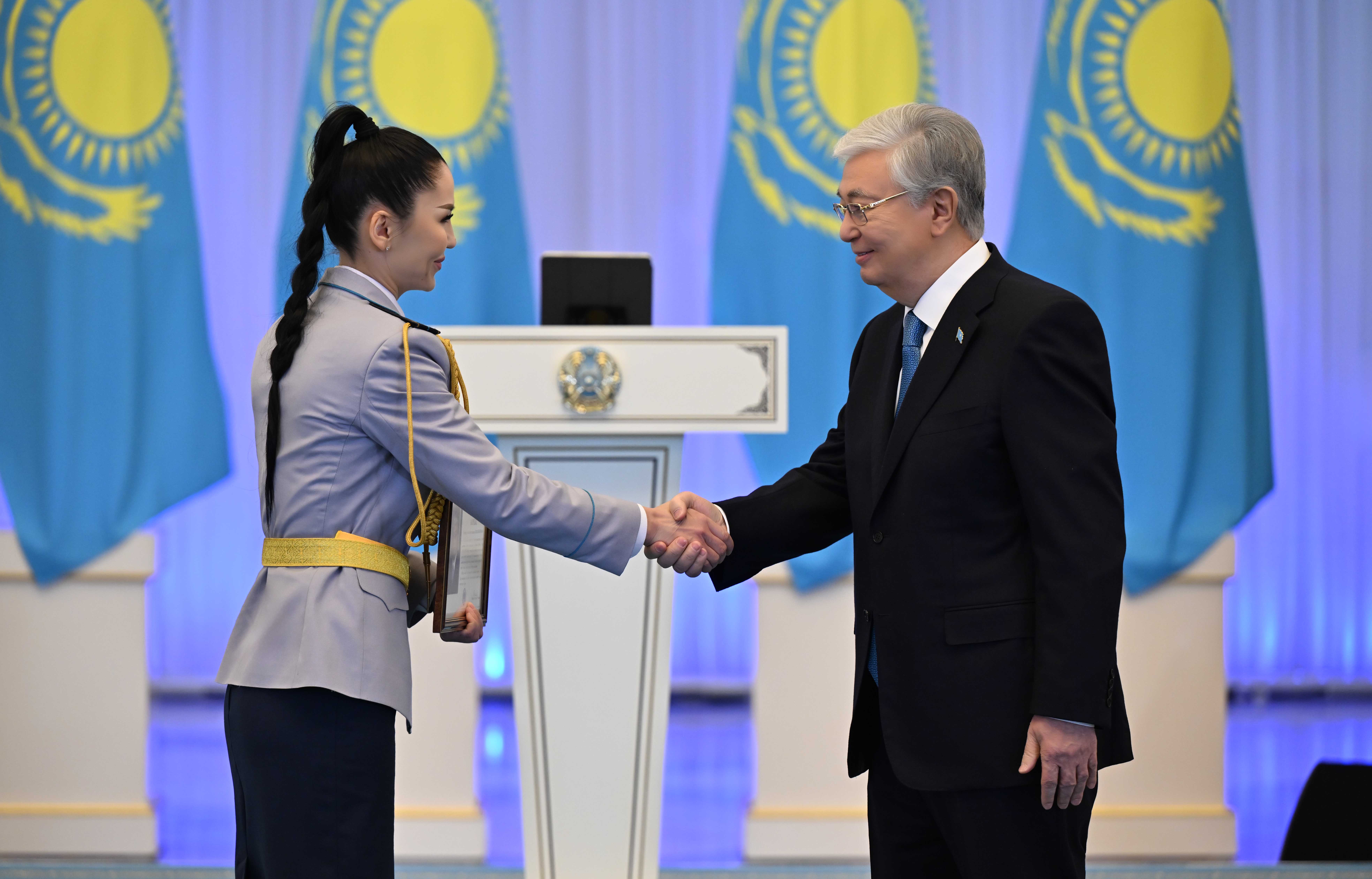 Мемлекет басшысы күштік құрылым қызметкерлерін марапаттады