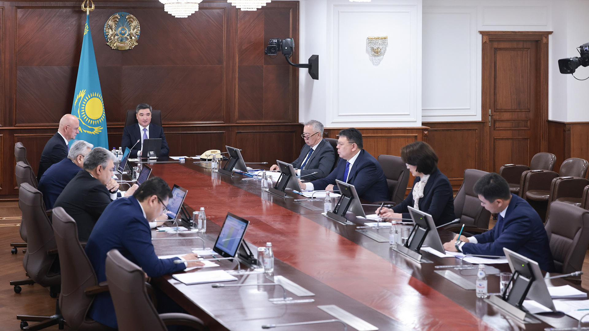 Ауылдарда 467 медициналық нысан салынды: Үкіметте «Ауылда денсаулық сақтауды жаңғырту» ұлттық жобасының іске асырылуы қаралды 
