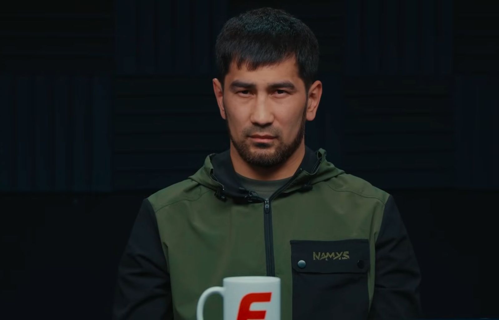 “Жекпе-жекті емес Таразда мені қалай күтіп алатынын ойлап кеттім”: Асланбек Шымбергенов мансабындағы сәтсіздіктер туралы