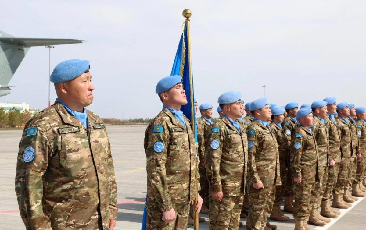 Президент Голан жоталарындағы бітімгерлік миссияда ерлік көрсеткен әскерилерді марапаттады