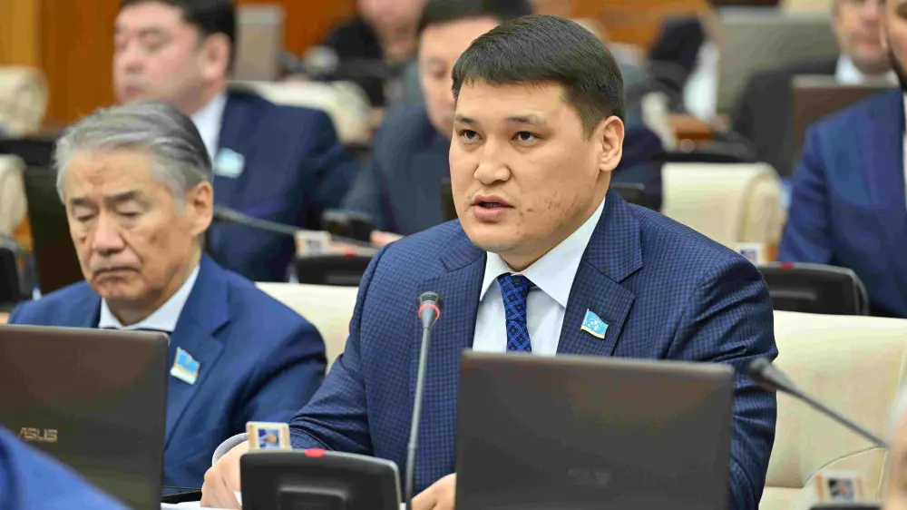 Шымкент әкімінің орынбасары Берденов есін жиды