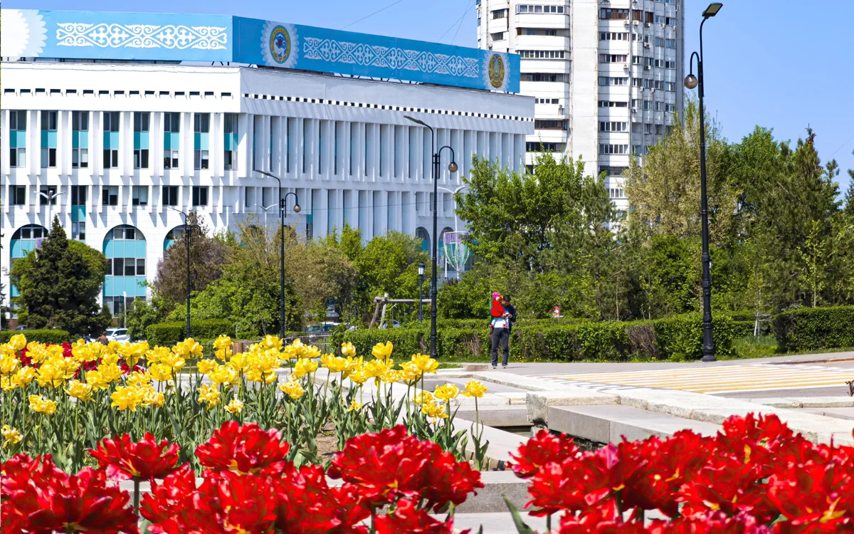 Алматыны гүлмен көмкеруге 2,6 млн теңге бөлінді