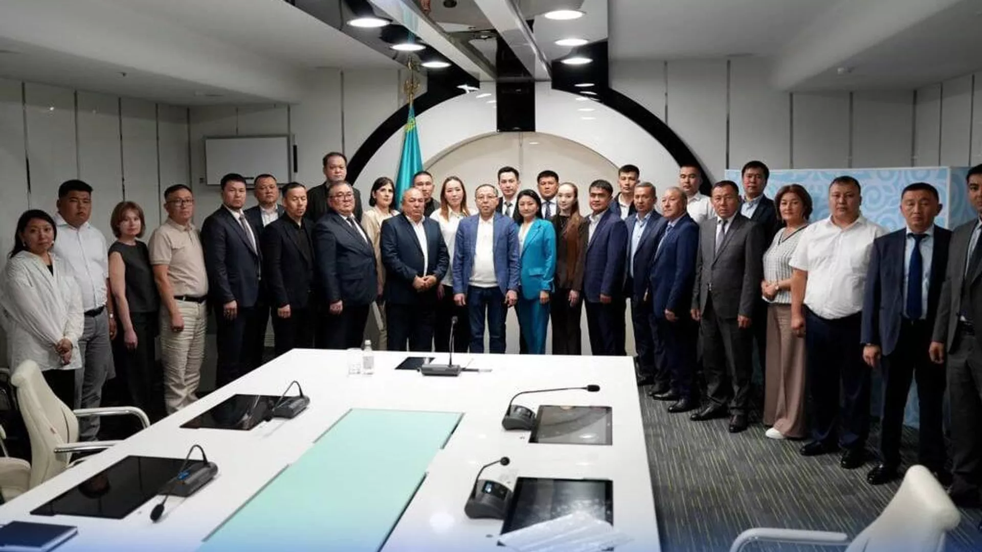 Қазақстандық мамандардың тағы бір тобы Қытайға оқуға аттанды