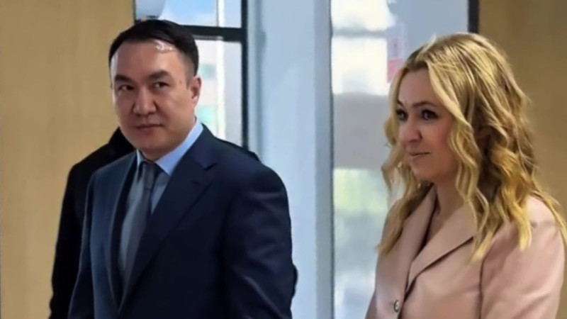 Қазақстандық шенеуніктер шетелден келген жұлдыздарды ерекше күтіп алуға неге асығып тұрады??