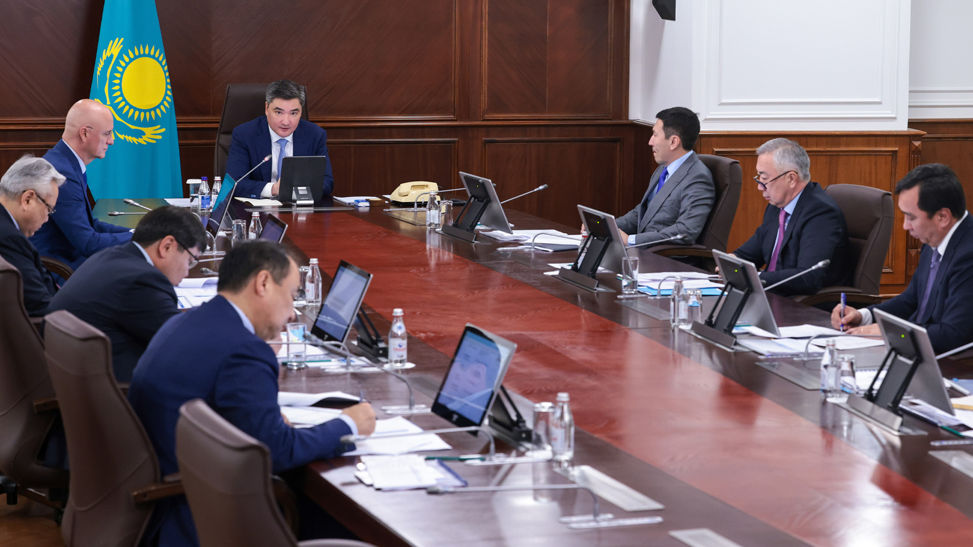 Олжас Бектенов Президенттің негізгі көлік жобаларын жүзеге асыру жөніндегі тапсырмаларының орындалу барысын тексерді