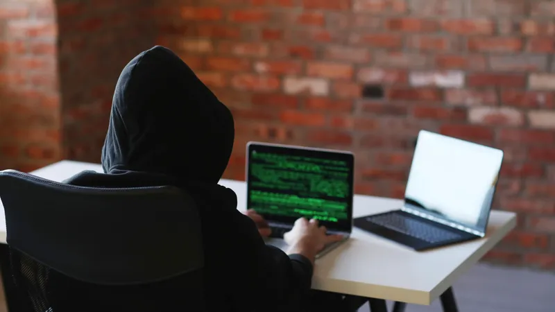 Көрші мемлекеттегі алаяқтарға қазақстандық сим-карталар жіберілген: күдікті ұсталды