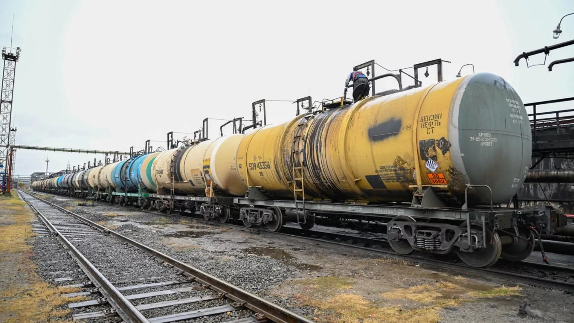 Атырауда бензин мен газ жоспардан артық өндірілді