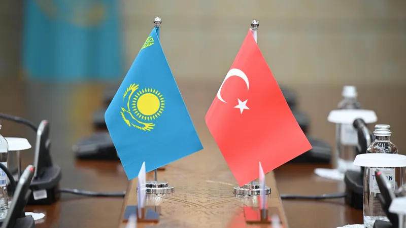 Түркия азаматтары Қазақстанда 90 күнге дейін визасыз жүре алады