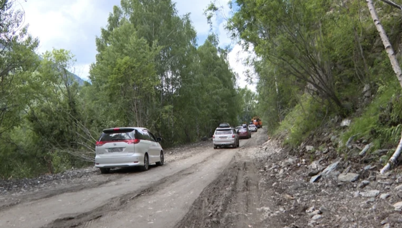 ШҚО-да Рахман қайнарларына алғаш рет асфальт жол cалынып жатыр