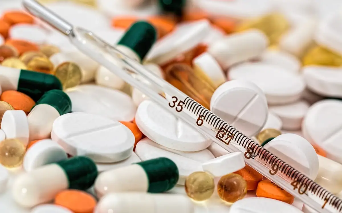 Денсаулық сақтау жүйесінде дәрі-дәрмек бағасын 30%-ға дейін төмендету шаралары қабылданбақ