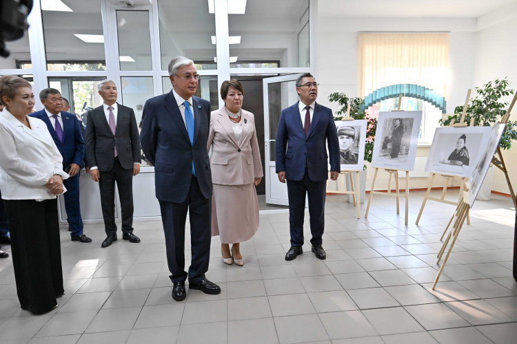 Мемлекет басшысы Кемел Тоқаев атындағы №33 мектеп-гимназияға барды