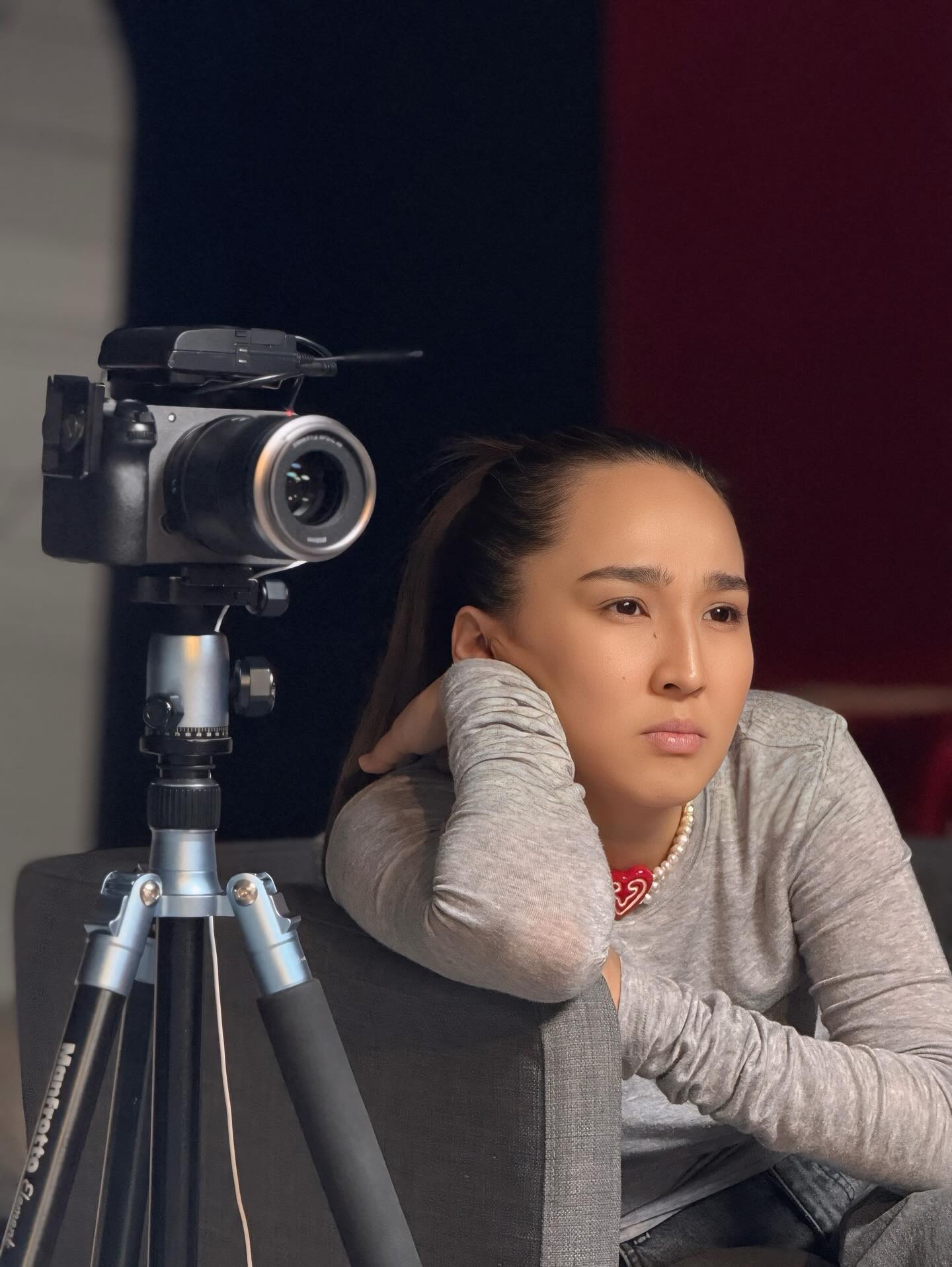 "Бір сыныпта 45 бала": Блогер Әлия Әшім мемлекеттік мектептің аздығына шағымданды