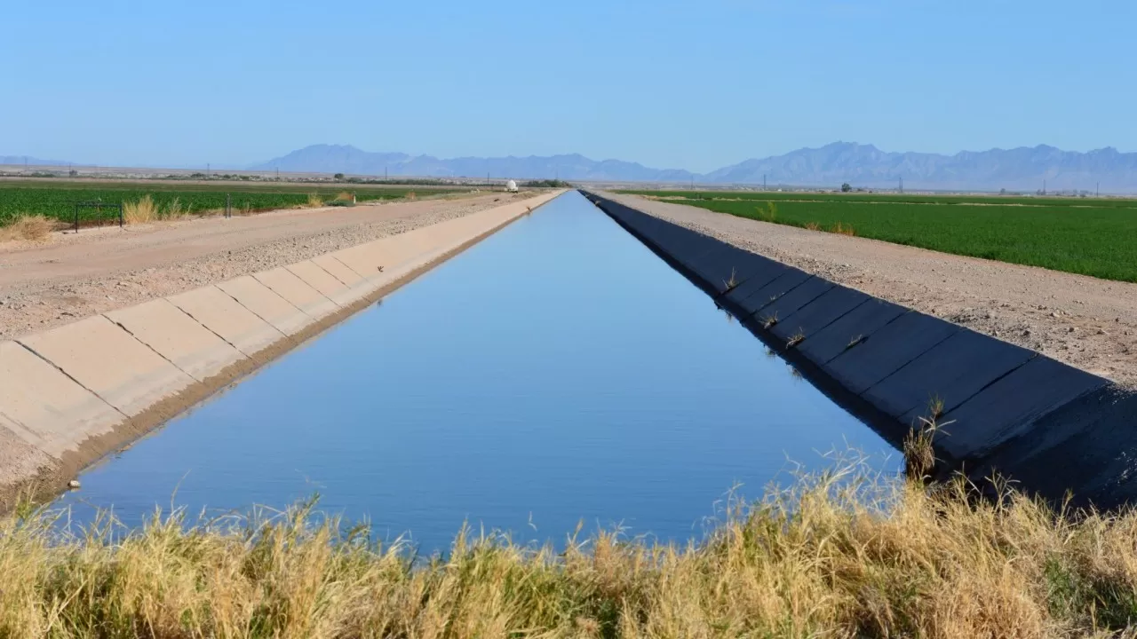 Павлодар мен Қарағанды алқаптарына жан бітірген Сәтбаев каналы