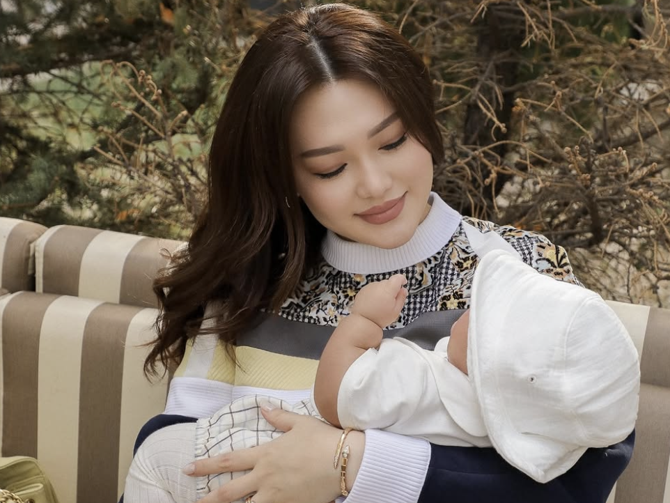 "Толыпсың, семізсің": Ерке Есмахан өзін бала тапты деп сынағандарға жауап берді