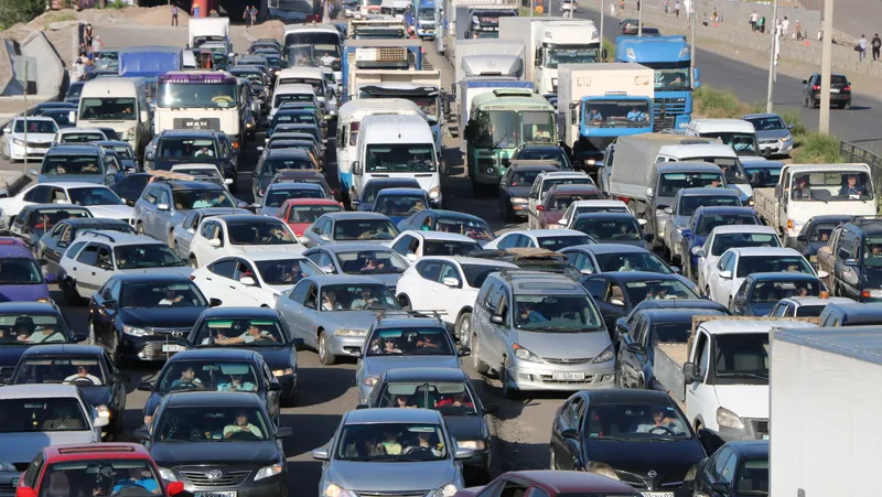 Кептеліске әкеледі: ІІМ Қазақстанда автокөлік қозғалысы жылдамдығын төмендету туралы