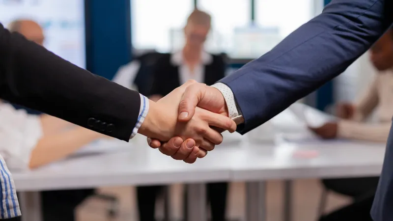 Қазақстанда қандай мамандықтар сұранысқа ие және қай жерде көп жалақы төлейді