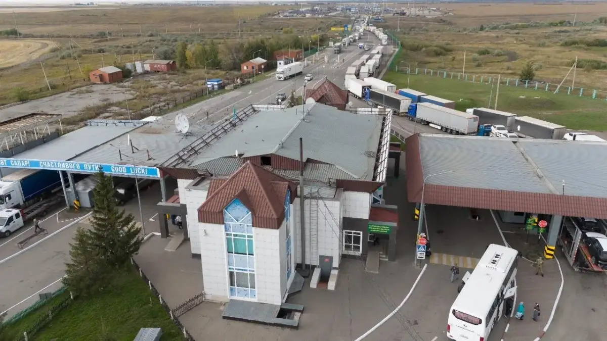 Министрлік Қазақстан-Ресей шекарасындағы кептеліс себебін түсіндірді