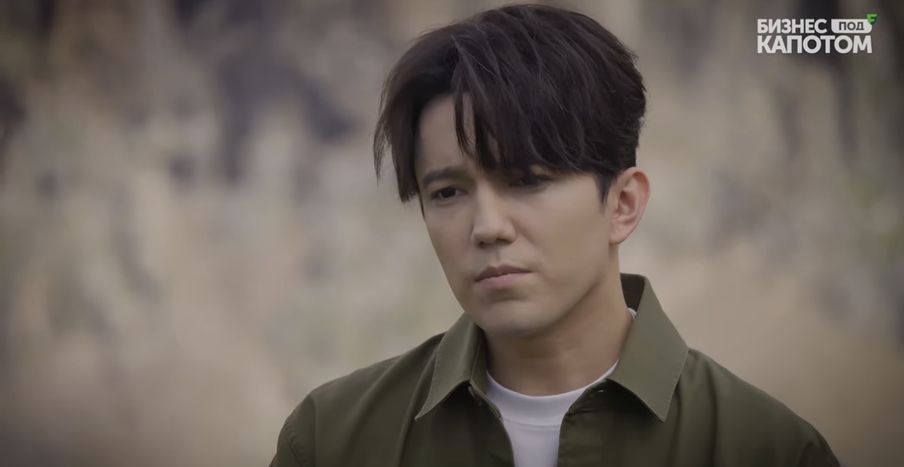 "Әрбір айтқаны заң, бұлжытпай орындау керек" - Димаш Құдайберген әкесі туралы