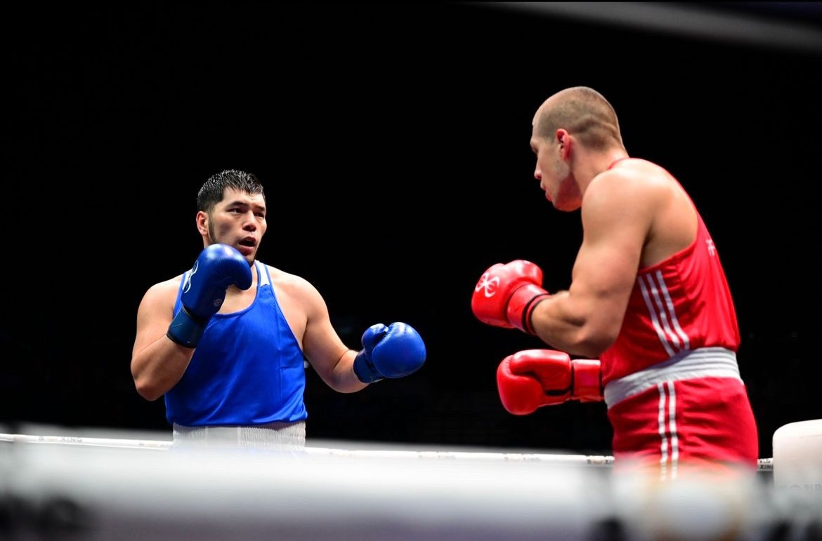“Жеребеден бастап, алтын медальға дейін сатылады”: Журналист бокстағы былықты жайып салды