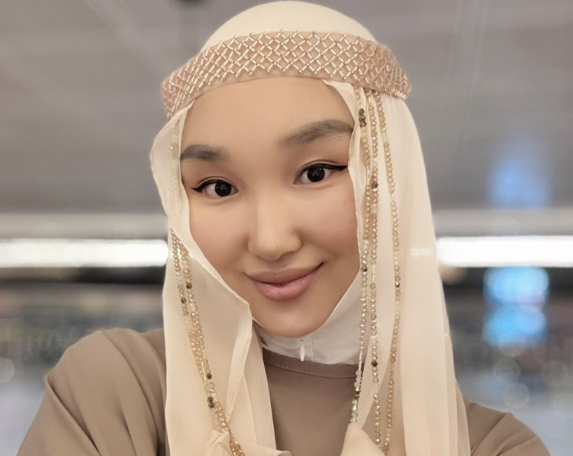 "Дұға етіп қойыңыздар: Шетелге көшкен танымал блогер суыт хабармен бөлісті