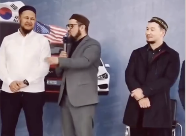 "Миын өсірмей, сақалын өсіріп жүрген біреу": Бірнеше әйел мен тоқал алуға үгіттеген имамдар елді шулатты