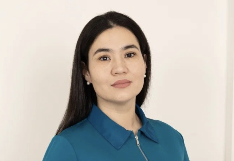 "Буллингті мұғалімдер өздері бастайды, мынау екіге оқиды, топас дейді": Танымал мектеп директоры күтпеген мәлімдеме жасады