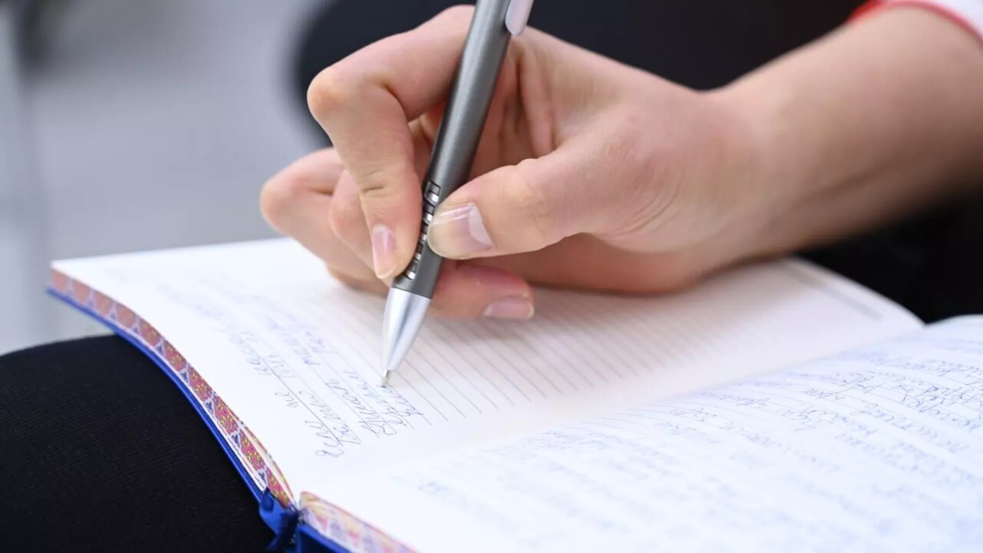 "Ұлттық қор – балаларға": тұрғын үй мен білім ақысын төлеуге 186 мың өтінім берілді