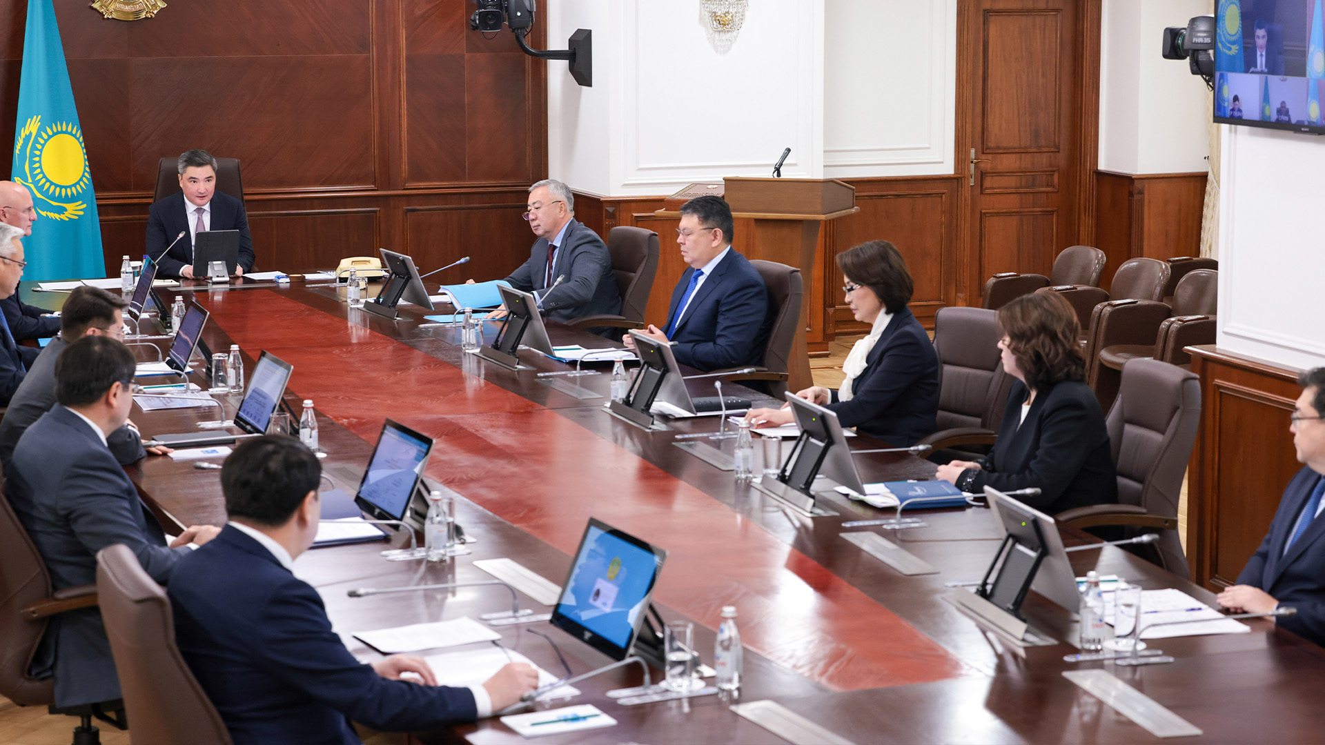 МӘМС жүйесін жаңғырту бойынша Президент тапсырмасын жүзеге асыру: Үкімет ЖИ қолдану арқылы медициналық сақтандыру жүйесін жаңғыртуда