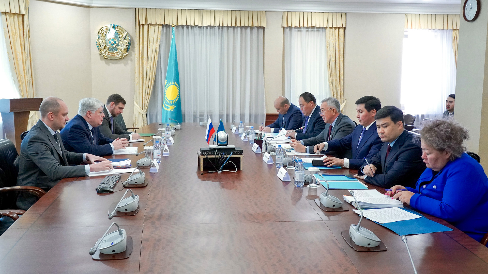 Жалаңаш стюардесса порно