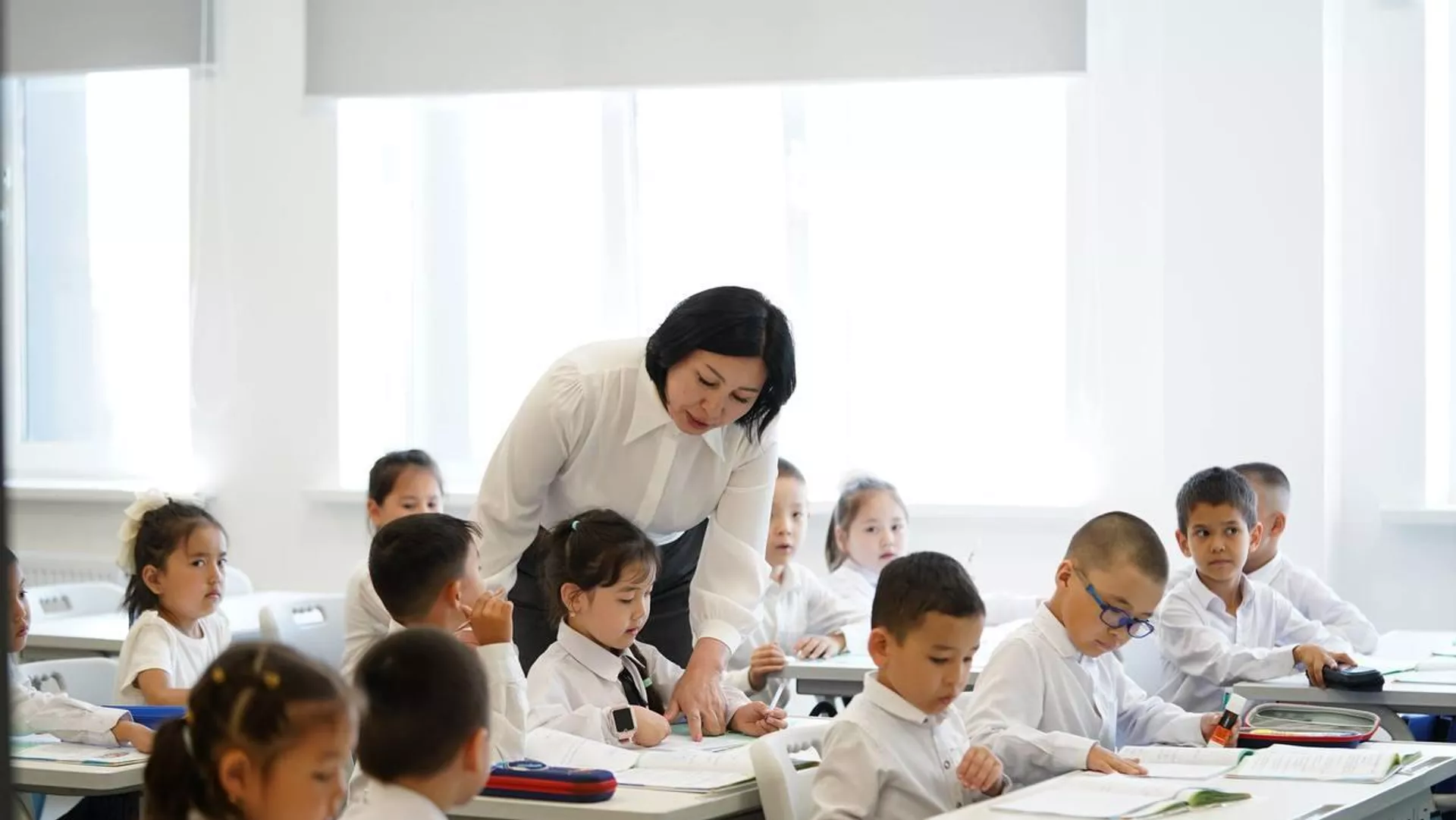 Жаңа оқу жылында 10 мыңнан астам жас педагог жұмысқа қабылданған