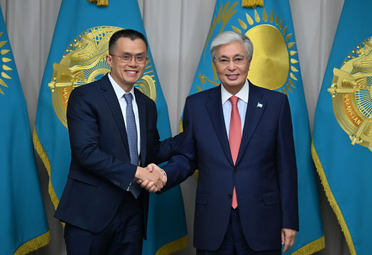 Мемлекет басшысы Binance компаниясының негізін қалаушы Чанпэн Чжаоны қабылдады