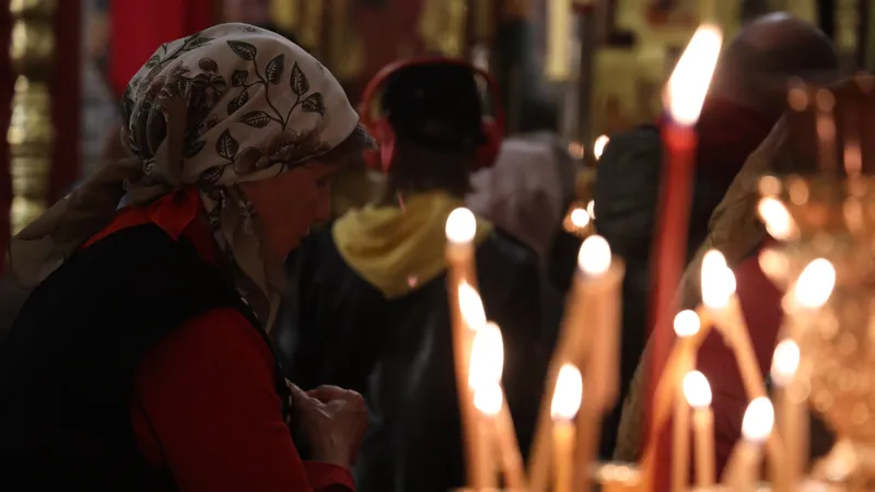 Путин алматылық 100 жастағы монах әйелін орденмен марапаттады