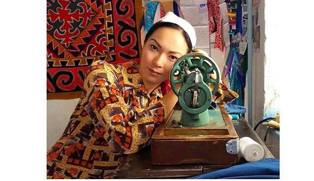 Есектің фотосындағы жазу