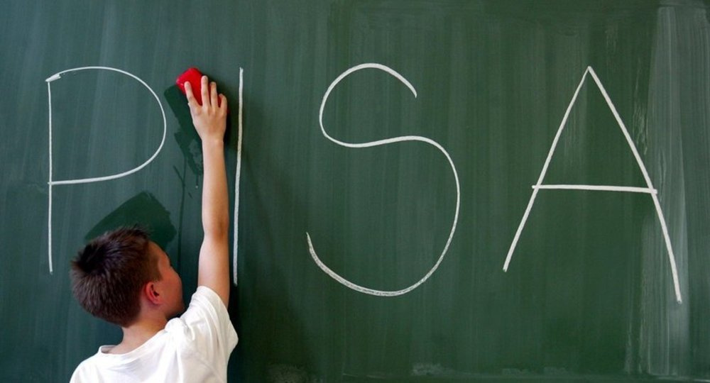 Мұғалім білікті, нәтиже төмен: Қазақстандық оқушылар әлемдік стандарттан үш жылға қалып келеді