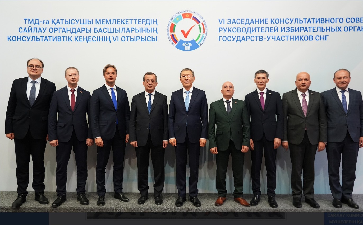 Онлайн порно көру: Өгей ана стереотиптерді бұзады