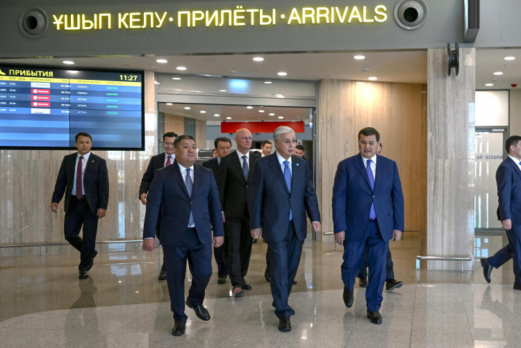 Мемлекет басшысы «Қорқыт ата» әуежайының жаңа терминалын аралап көрді