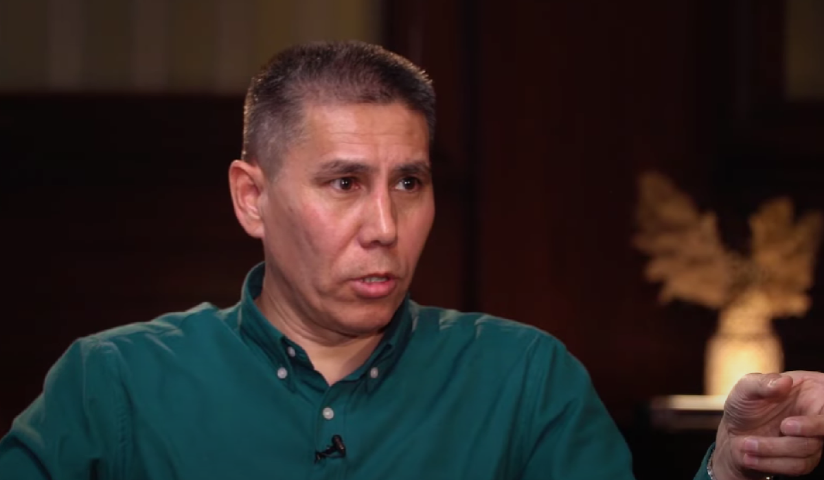 ”13 жасқа толғанша балаңды тек қана қазақша өсір. Бөтен тілді үйретпей қоя тұр” - Санжар Керімбай