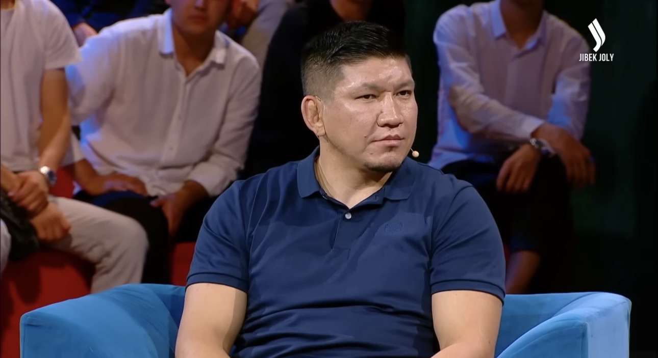 Қуат Хамит септік жалғаудың не екенін білмей ұятқа қалды