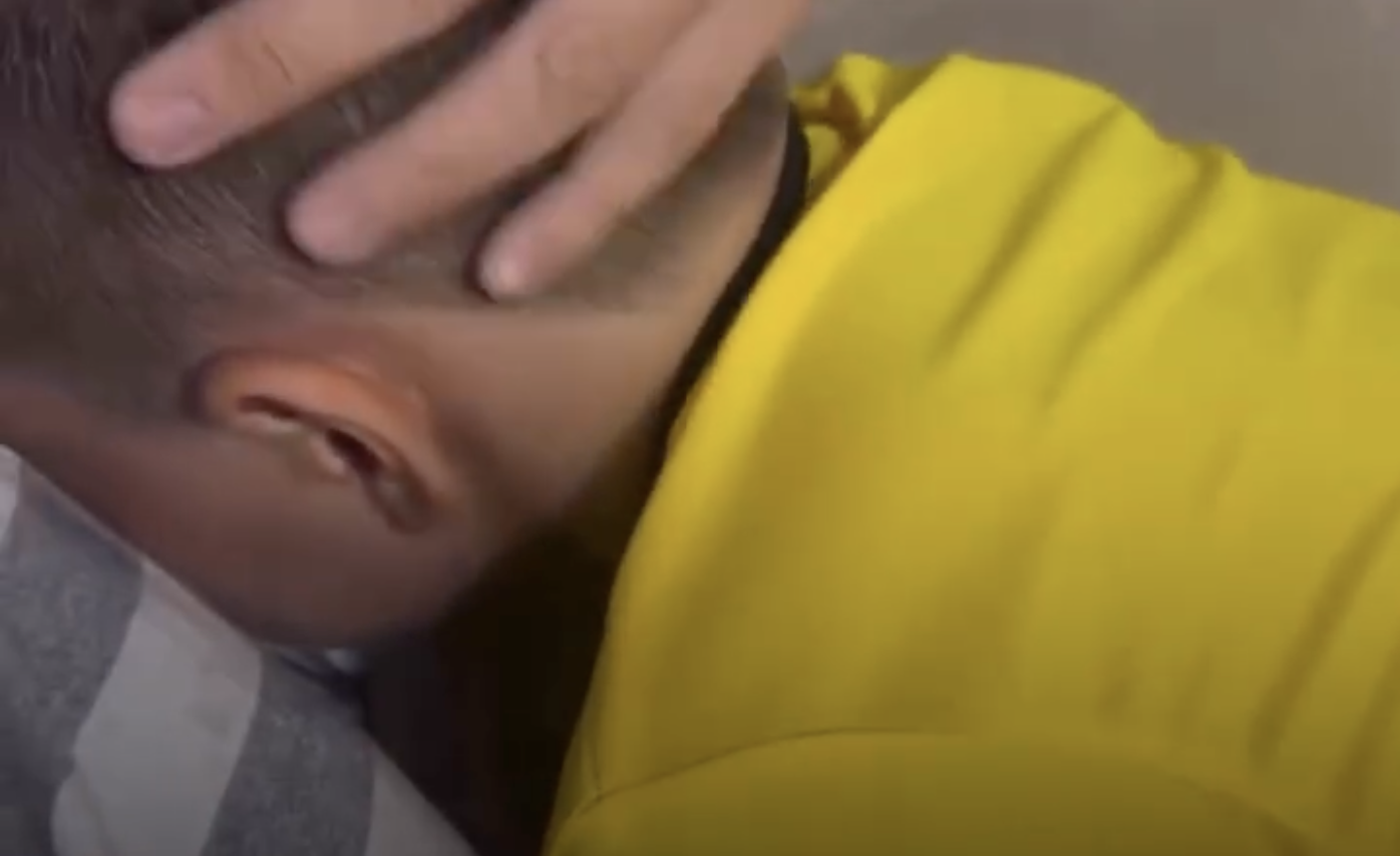 "Жүрегіңнен айналдық": "Қайраттың" ойсырай ұтылғанына егіле жылаған бүлдіршін желіде жұлдыз болды