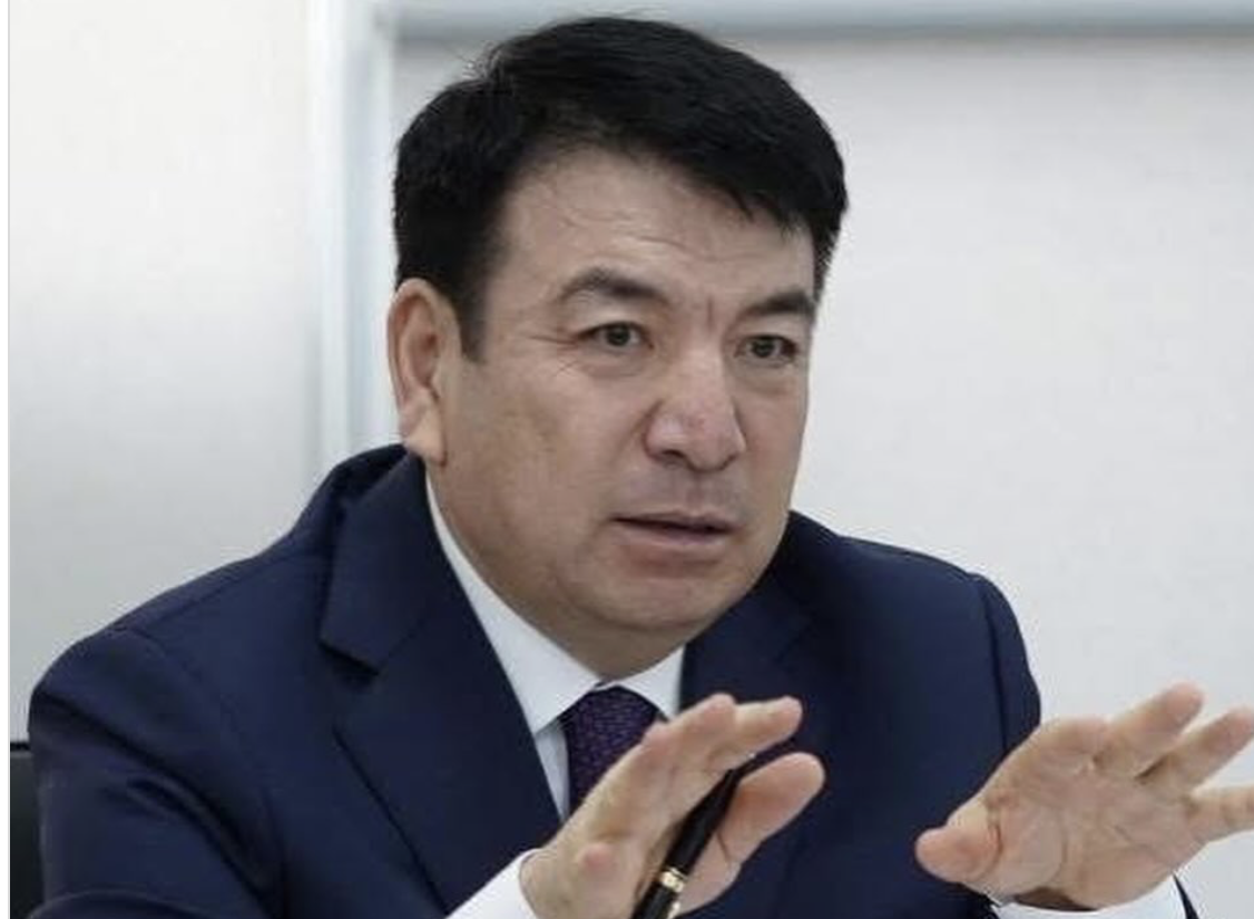 "Тамада министр сөйлеп келді, сөйлеп қоштасты": Танымал педагог бұрынғы оқу-ағарту министрі Ғайни Бейсембаев туралы