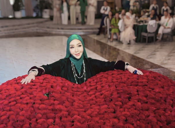 Отбасымызда той болуы керек еді, кейінге шегердік - Айнұр Тұрсынбаева