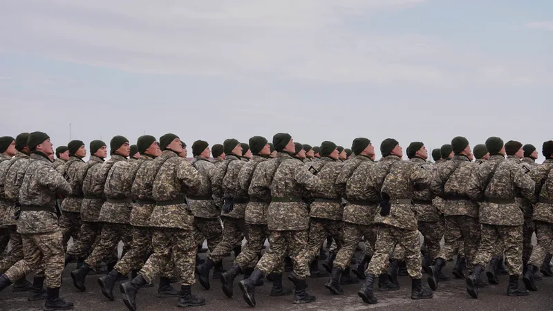 Қазақстанда әскери қызметшілердің өлімі мен шақырылуы тексерілетін болды