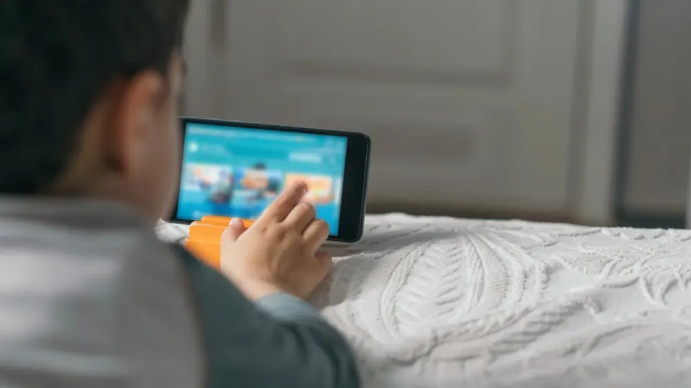 Қазақстанда балалардың TikTok пен Instagram-ға кіруіне жас шектеуін енгізу ұсынылды