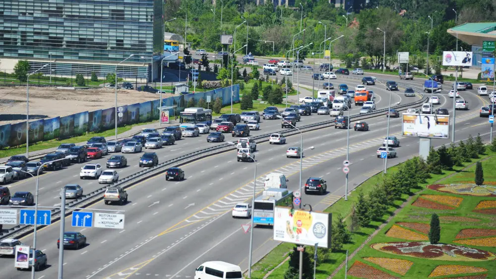 Ата-аналар үшін жұмыс күнін бір сағатқа қысқарту ұсынылды