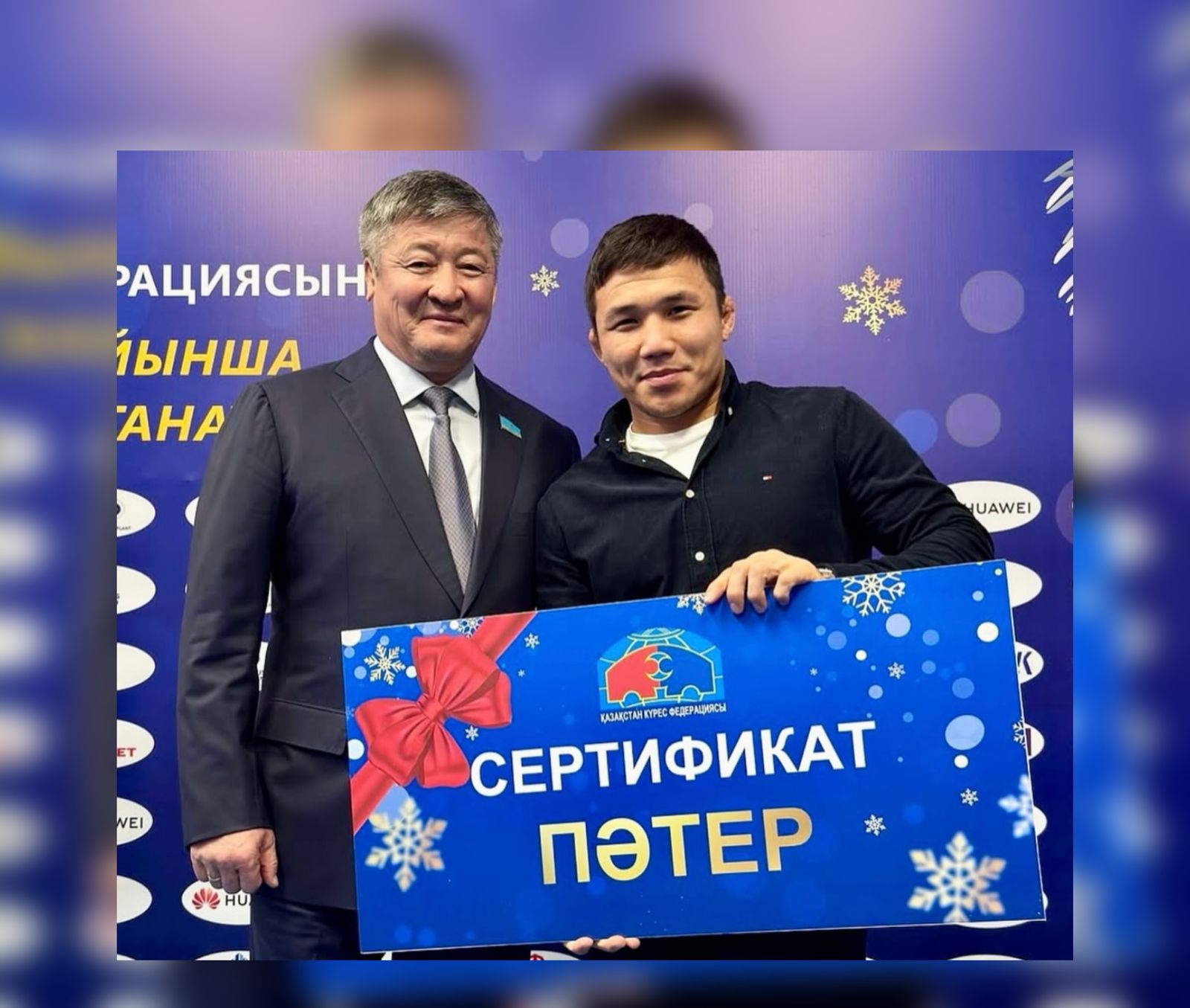 ”Сертификат берді, пәтер жоқ”: Әлем чемпионы уәде етілген үйді алмағанын айтты