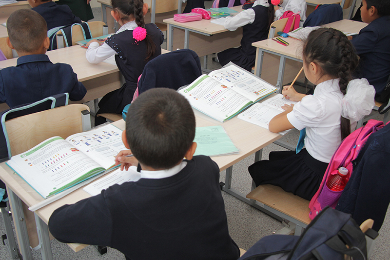 Сабақтан себепсіз қалғаны үшін оқушының анасы айыппұл арқалады